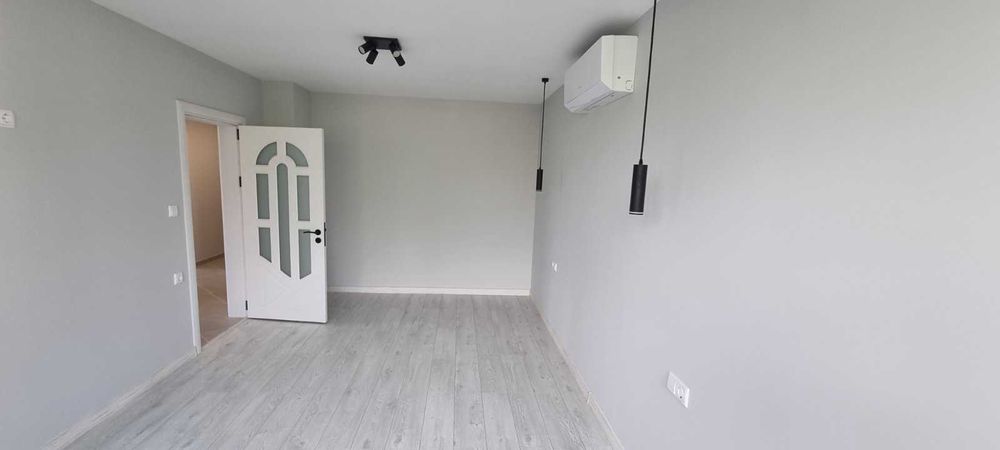 Продава се Тристаен апартамент в Разград, Възраждане - 76 кв.м за 2047 €/кв.м - Снимка #2