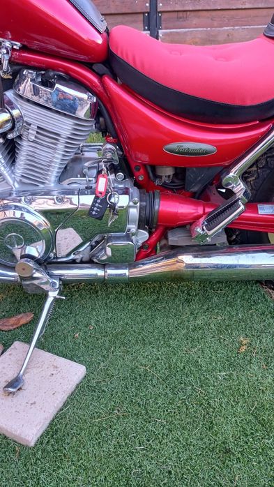 Vând motocicleta Suzuki în stare bună de functionare