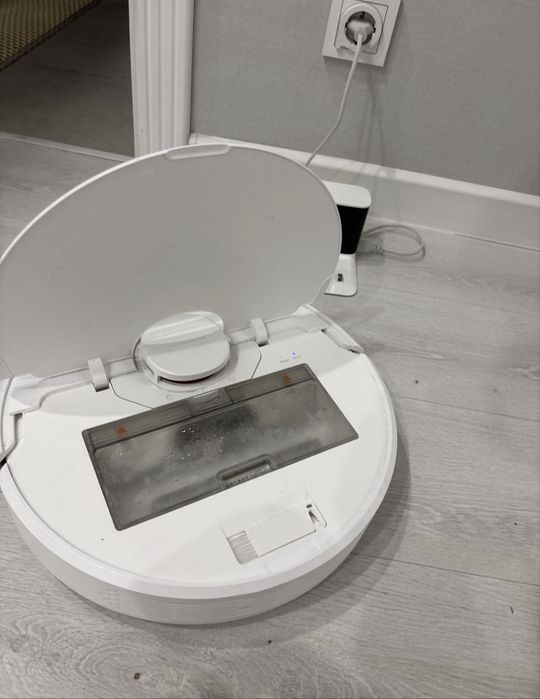Робот-пылесос DREAME ROBOT VACUUM D9 (white)