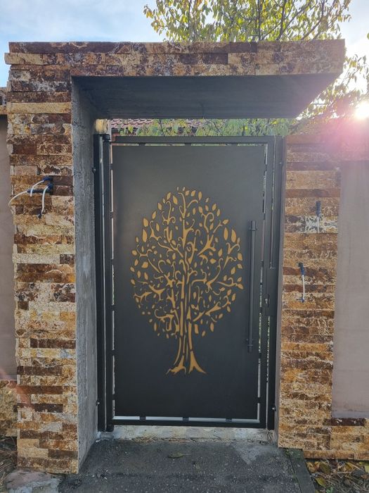 Porți si panouri de gard din tabla debitata cu plasma cnc