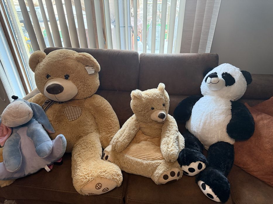 Големи плюшени играчки