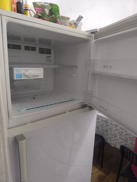 Продаю холодильник