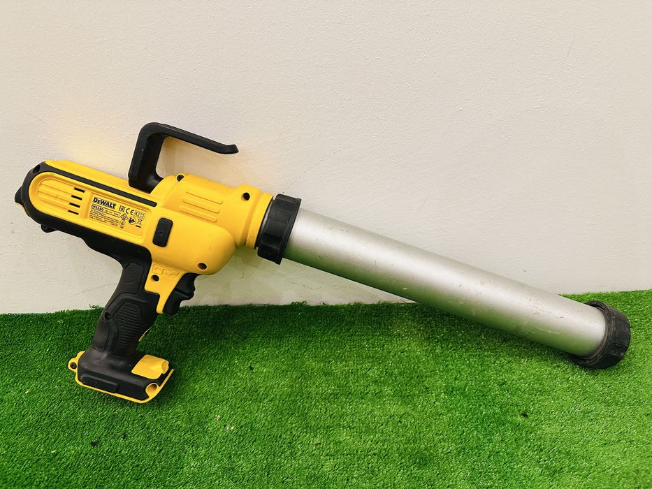Pistol silicon Dewalt DCE580