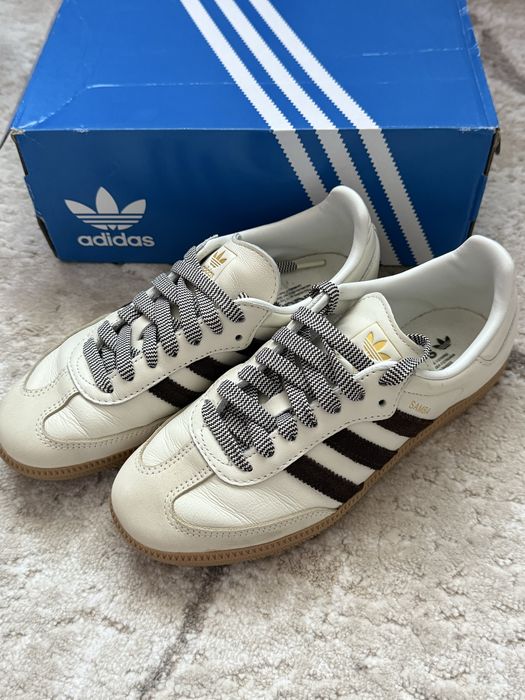 Adidas model Samba