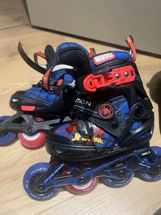 Роликовые коньки