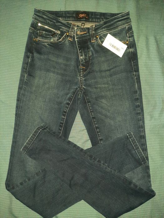 Продам новые джинсы