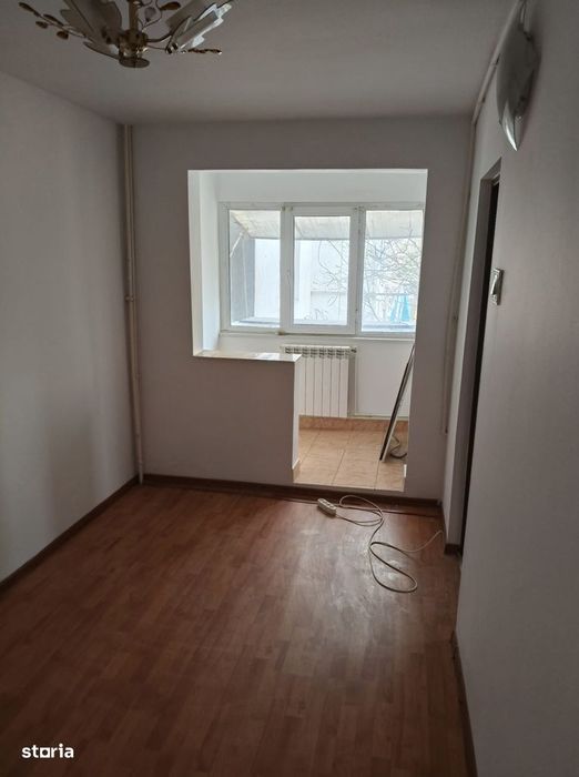 Apartament 4 camere Micro 39, 83 mp