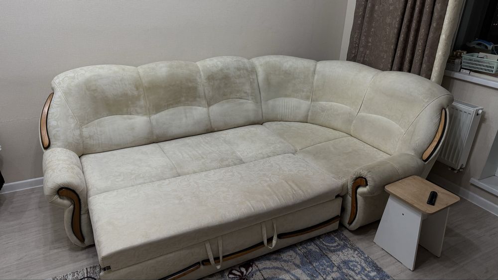 Продам диван 15 к
