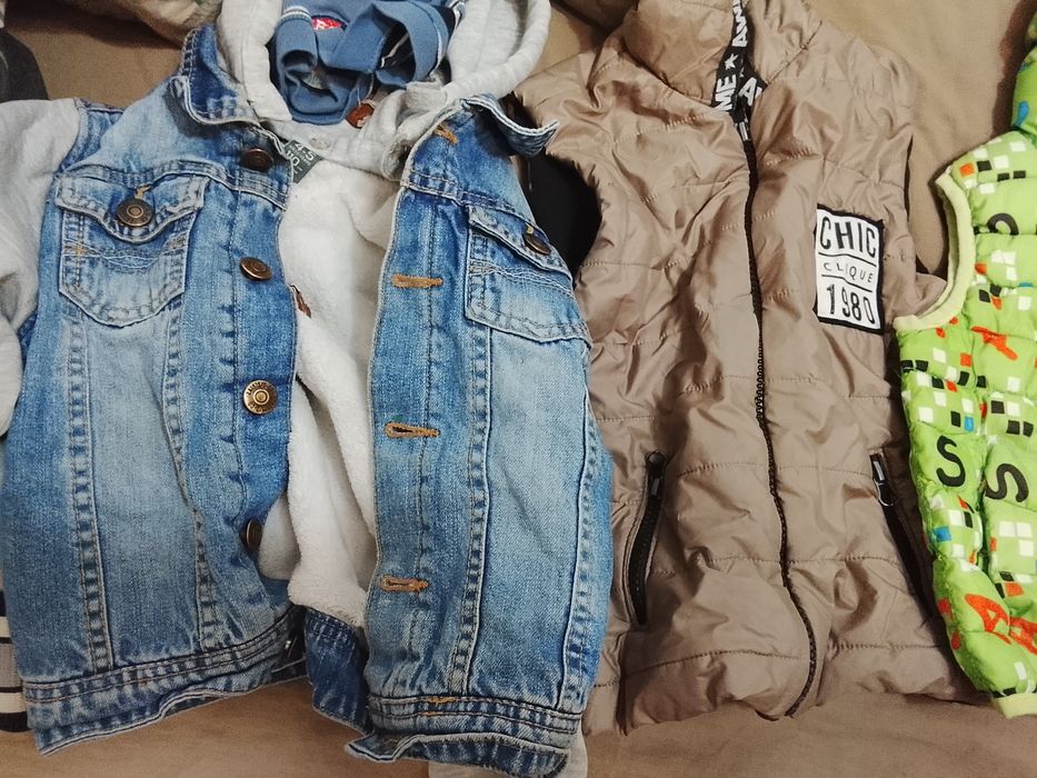 Продам джинсовки, жилетки