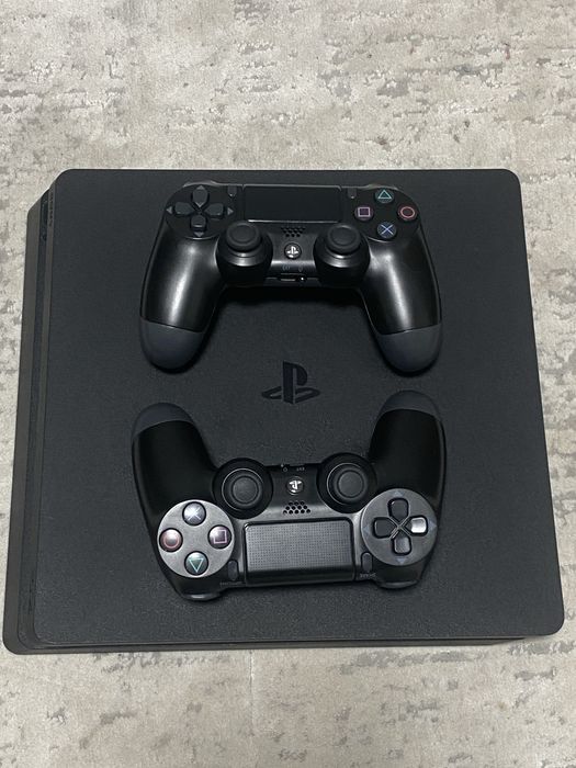 PlayStation 4 slim 1 TB