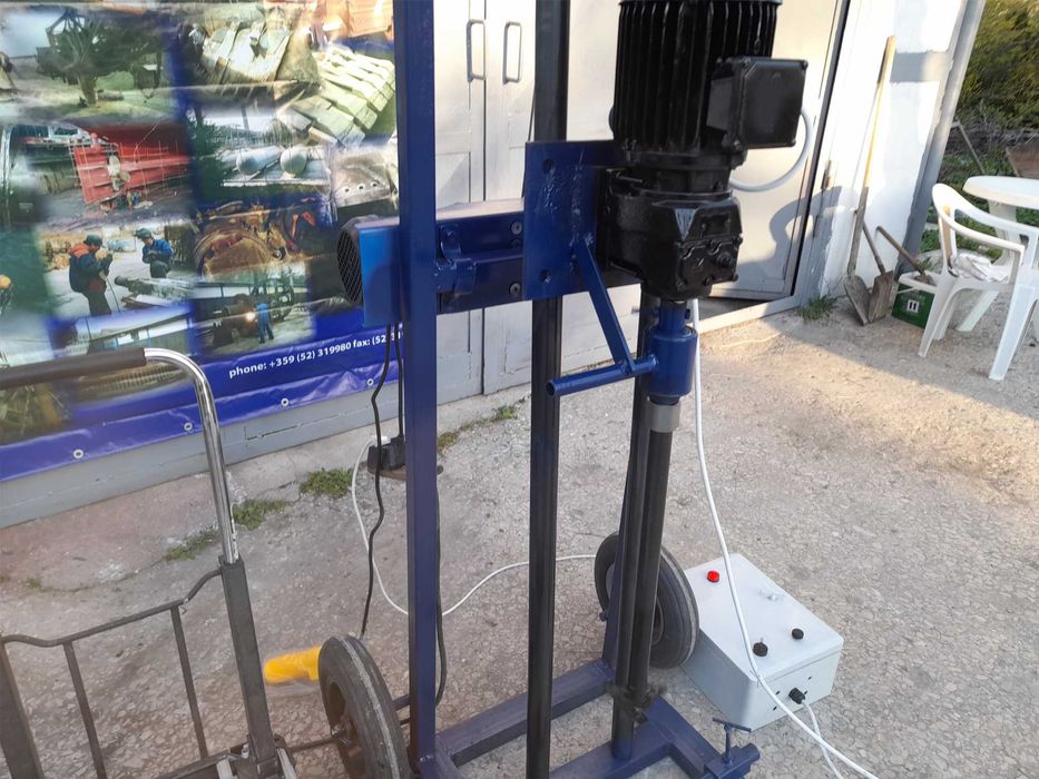 Нова Мобилна сондажна машина Mini50-220V до 50 метра /сонда за вода/