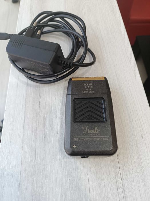 Машинка за подстригване и Шейвър.