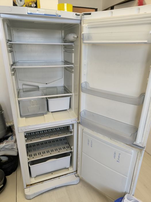 Продам холодильник