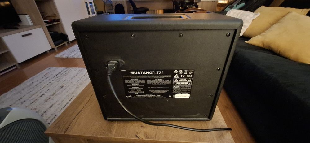 Amplificator Chitara Fender Mustang LT25