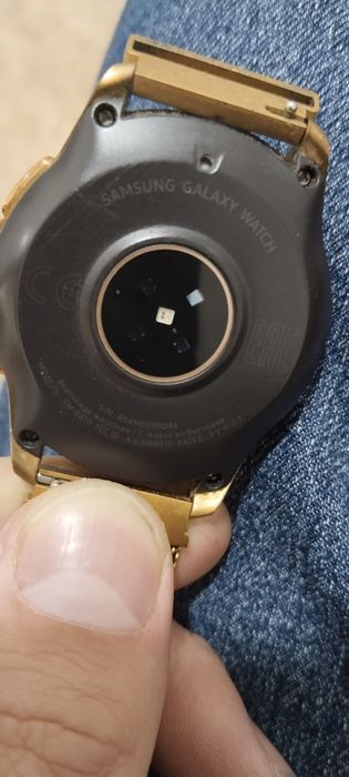 Samsung watch 42mm r810