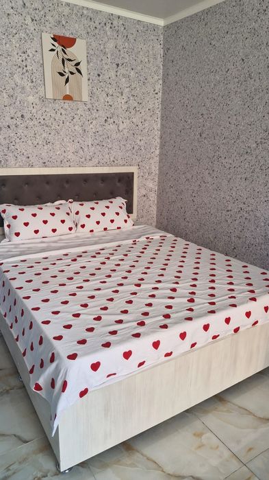 1-ая в Центре ,ремонт свежий. Документы.