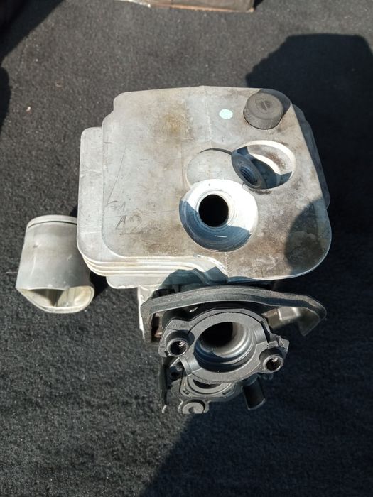 Vând set motor original husqvarna 445