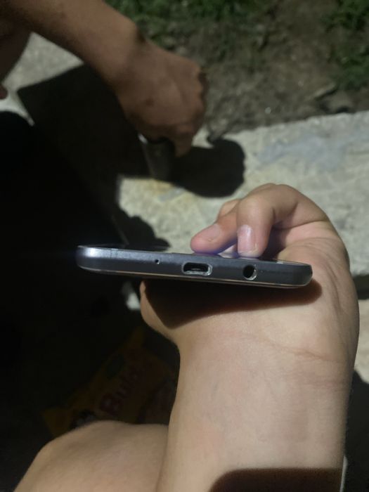 Samsung g5 kelishiladi yana otib beramiza