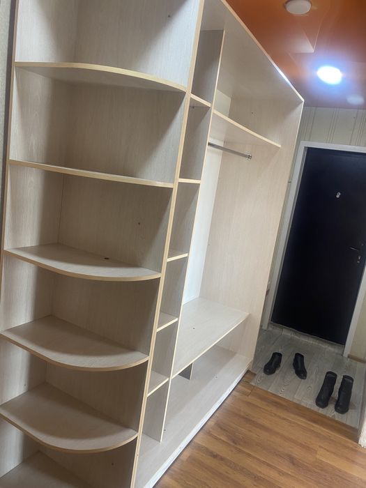 Шкаф для прихожей