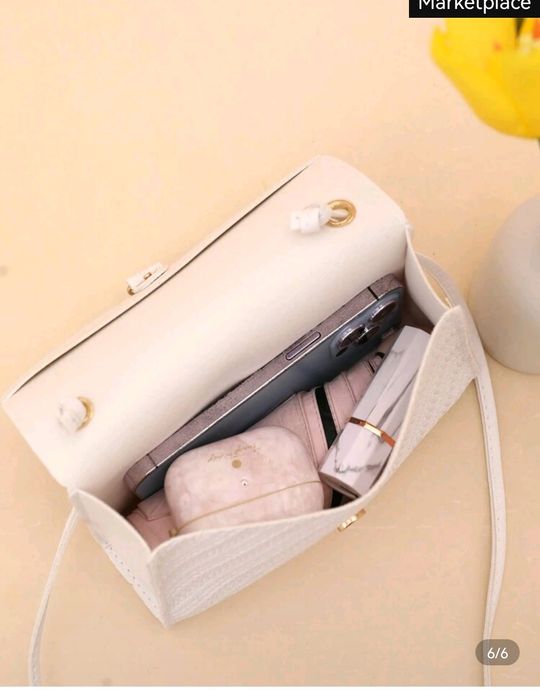 Малка дамска чанта