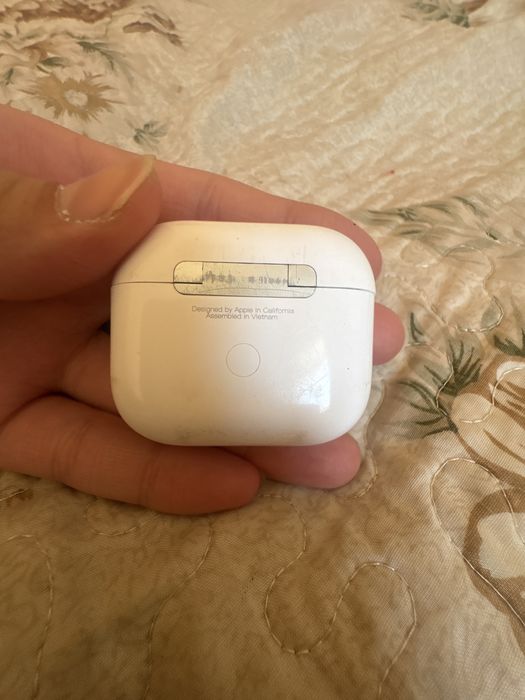 Айрподсы 3 поколения продам оригинал