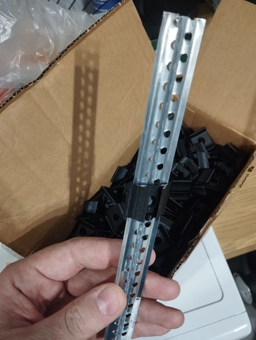 Клипсове за профили (държачи за майки)