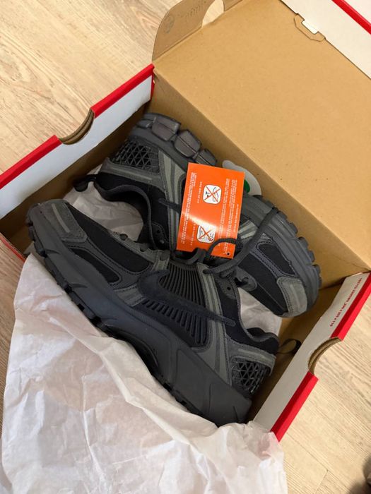 Кроссовки Nike Zoom Vomero 5