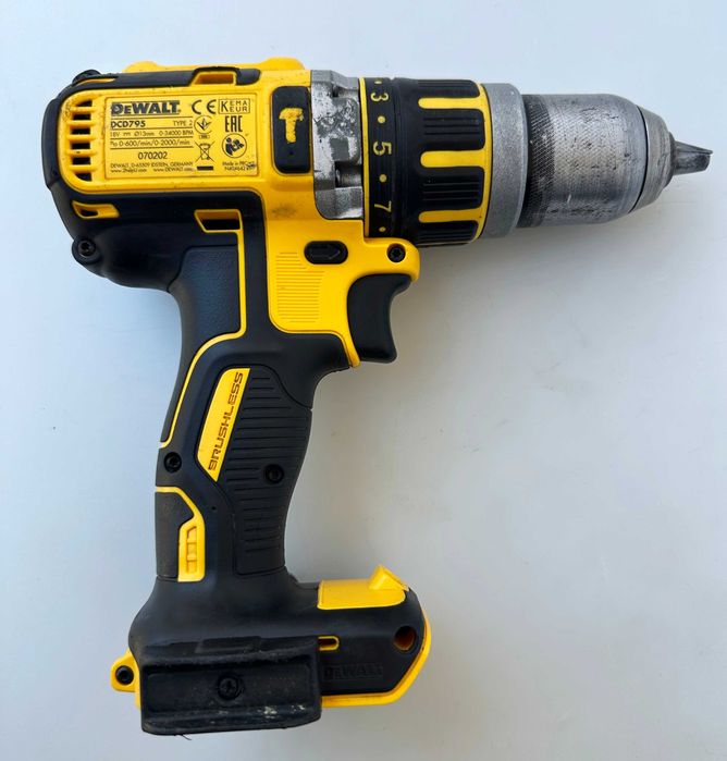 DeWALT DCD795 XR - Безчетков ударен винтоверт 18V