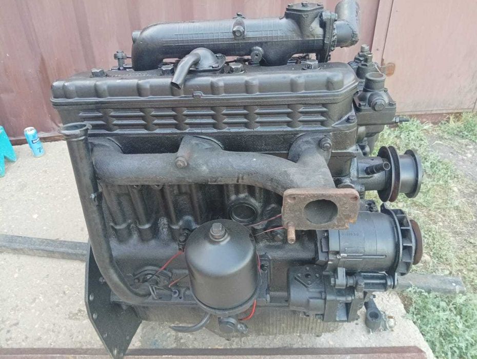 Двигатель МТЗ-80 с КПП в сборе