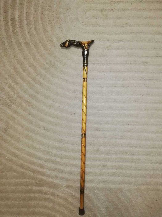 хасса .трость из дерева