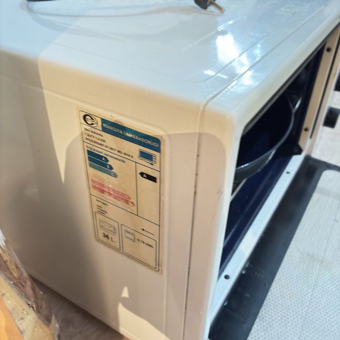 Продам электропечь в рабочем состоянии.