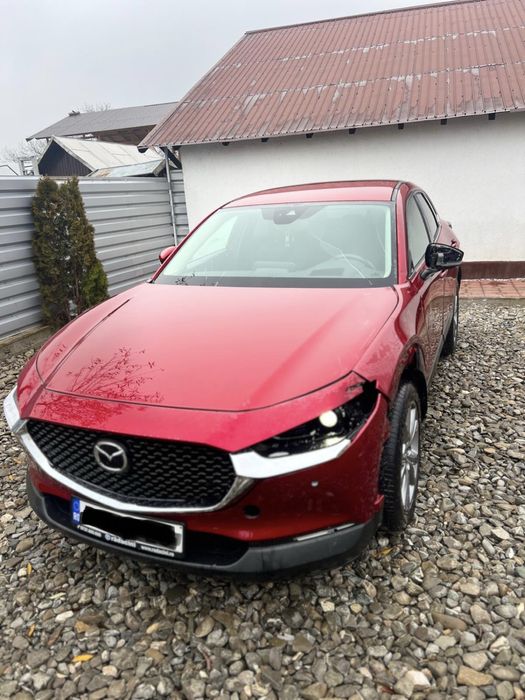 Mazda CX30 hibrid avariat, AVARIATE