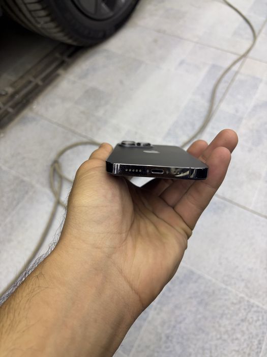 Iphone 13 pro feys ishlamidi bold hama joyi zor ishlidi dastavka bor
