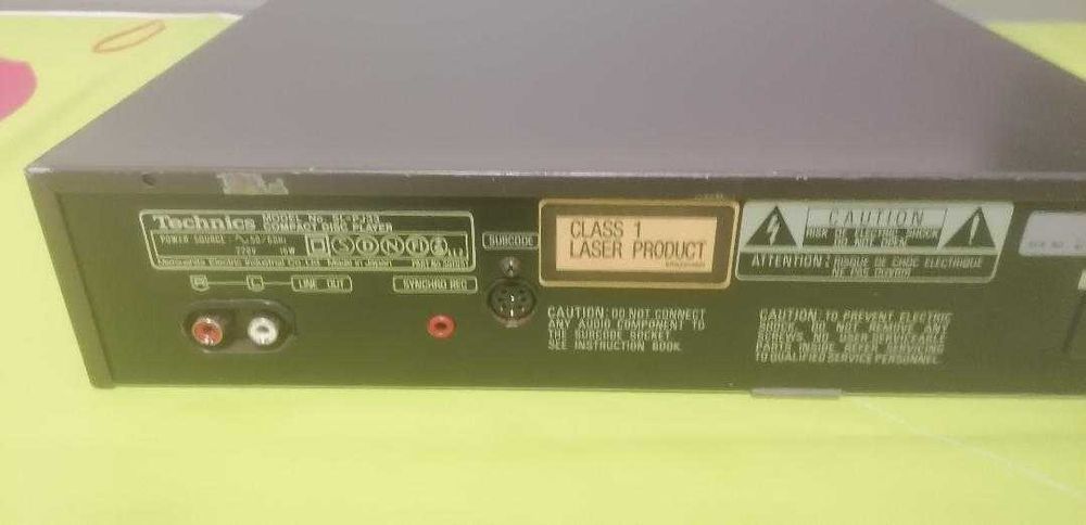 CD playerTechnics SL PJ33 ,boxe Technics SB CS 65