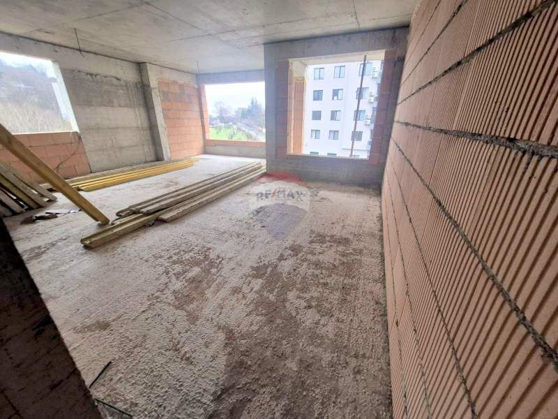 Продава се Тристаен апартамент в Варна, Кайсиева градина - 122 кв.м за 635 €/кв.м - Снимка #3