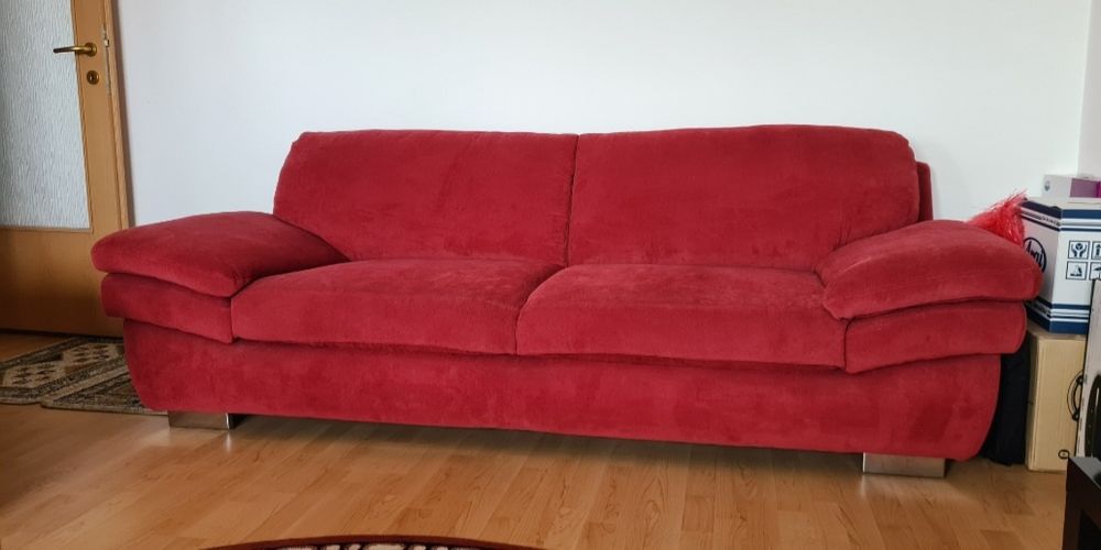 Vand 2 canapele la pachet sau separat in stare excelenta