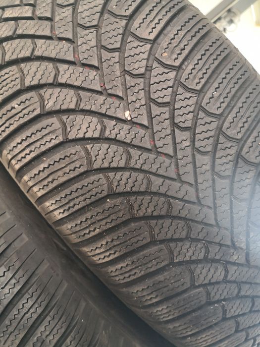 225 55 18 цола гуми Bridgestone dot 24 4 броя