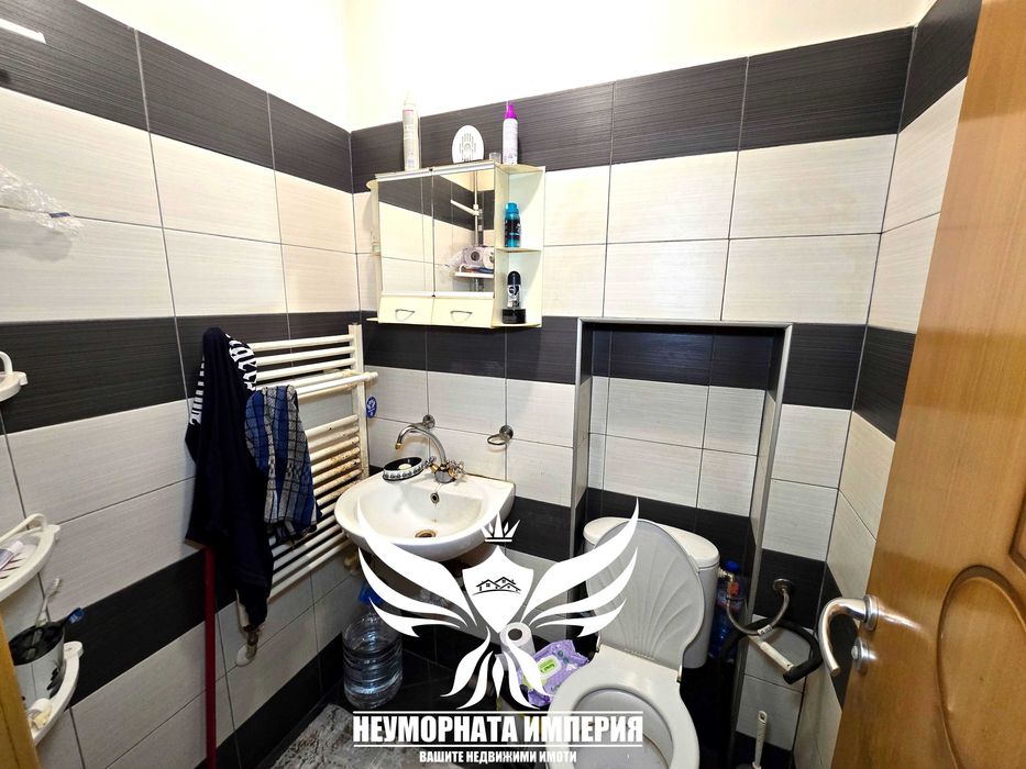 Продава се Четиристаен апартамент в Асеновград - 120 кв.м за 1396 €/кв.м - Снимка #10