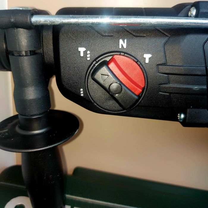 Перфоратор Metabo KHE 2245