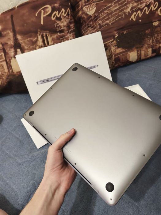 MacBook air m1 8/512 отличное состояние