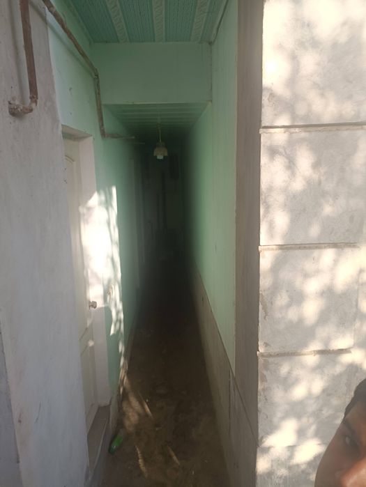 Uy sotiladi 7.5 sotix yo'ldan 100 mert ichkarida