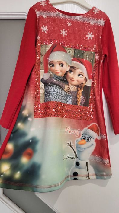 Продавам детски коледни роклички р.122