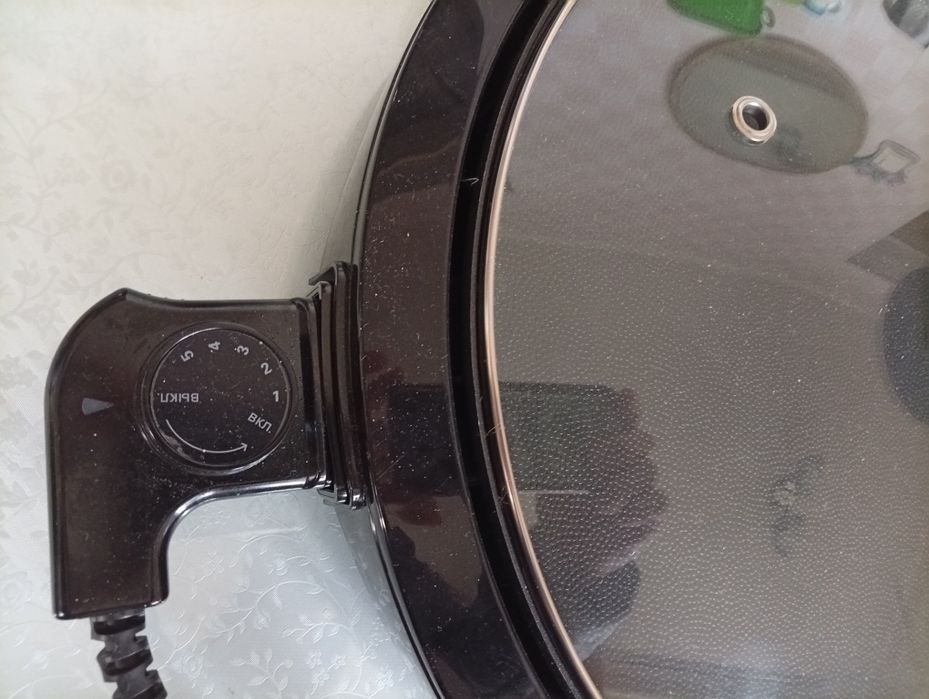 Электро гриль работает