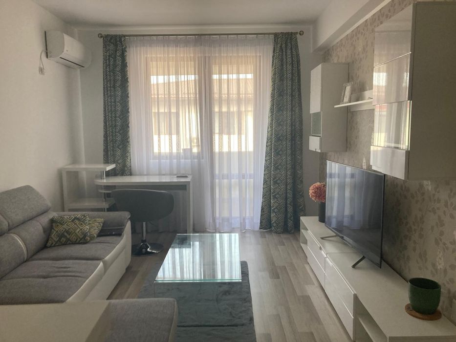 Inchiriez apartament cu 2 camere
