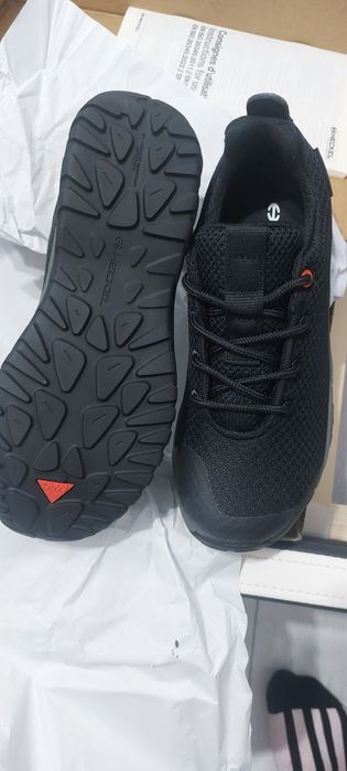 Adidași cu bombeu nr 36