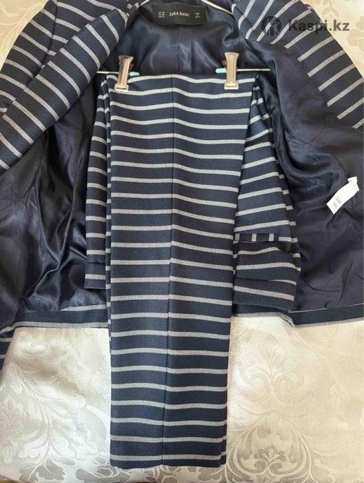 Двойка от бренда “ZARA”