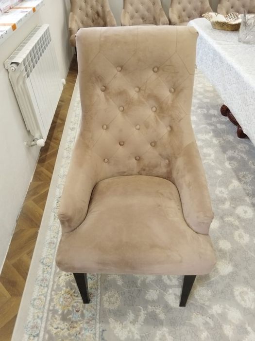 Продам стулья для гостиной, 8 стульев