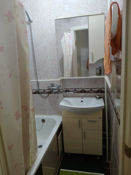 Сдается 2 комн квартира в центре