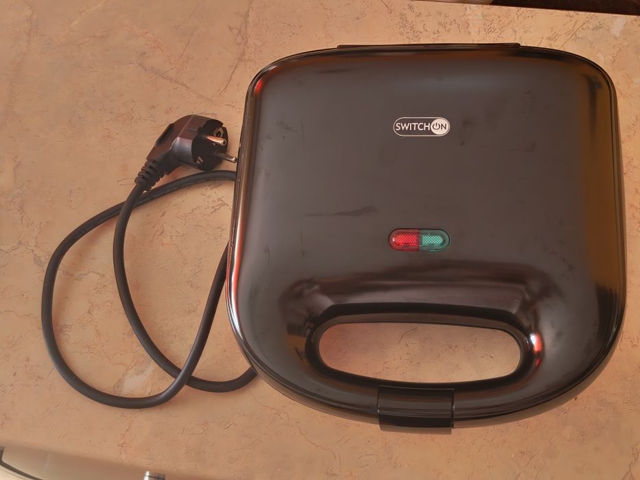 Нов Тостер за сандвичи