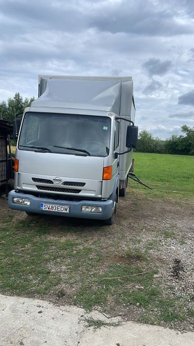 Vând camionetă Nisan Atleion